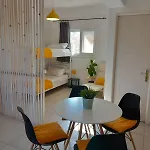 4t Apartment *