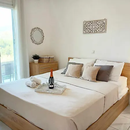 4t Apartman Argosztóli